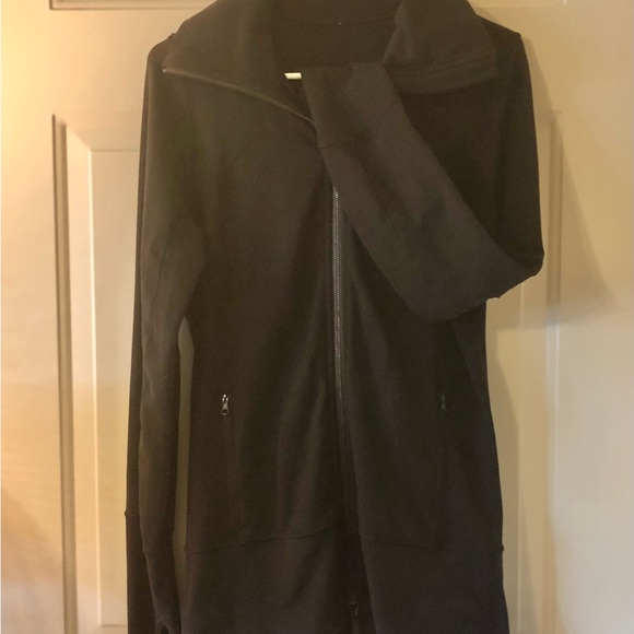 Lululemon Stride Jacket EUC Black in Size 6 - Picture 4 of 8